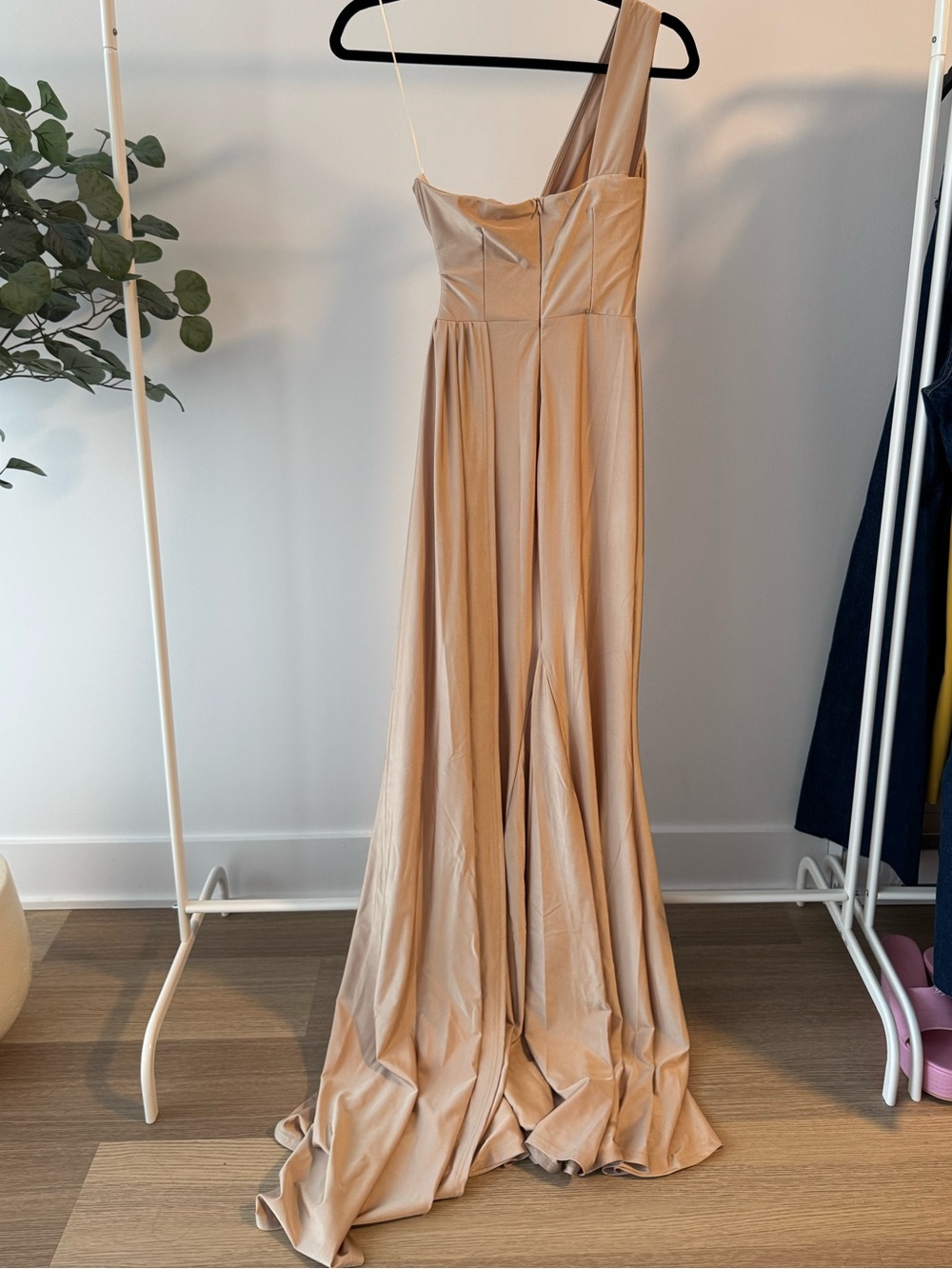 One-Shoulder Beige Evening Gown - Picture 4 of 4